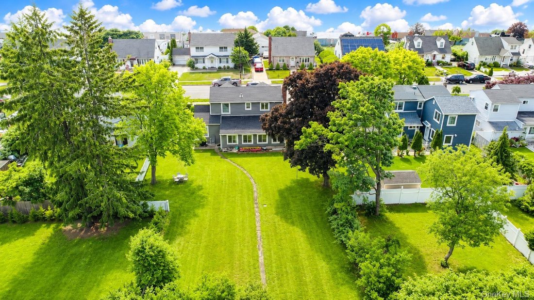 House in Hicksville, New York, United States 2 - 18229593