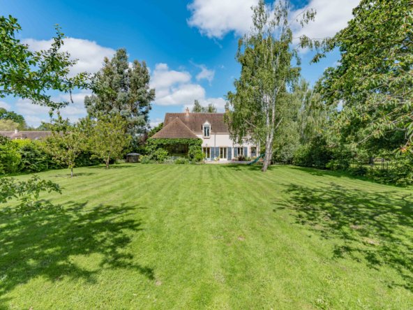 House in Montfort-l'Amaury, Ile-de-France, France 4 - 16948482