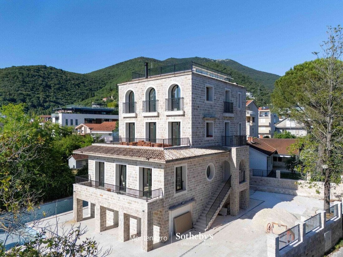 Villa a Lastua Inferiore, Tivat Municipality, Montenegro 3 - 18232649