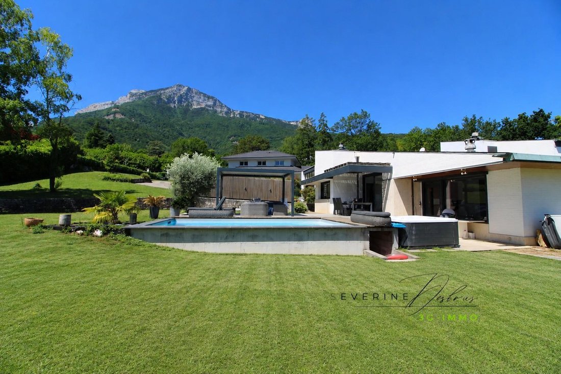 Villa in Le Village, Seyssins, France 3 - 18232541