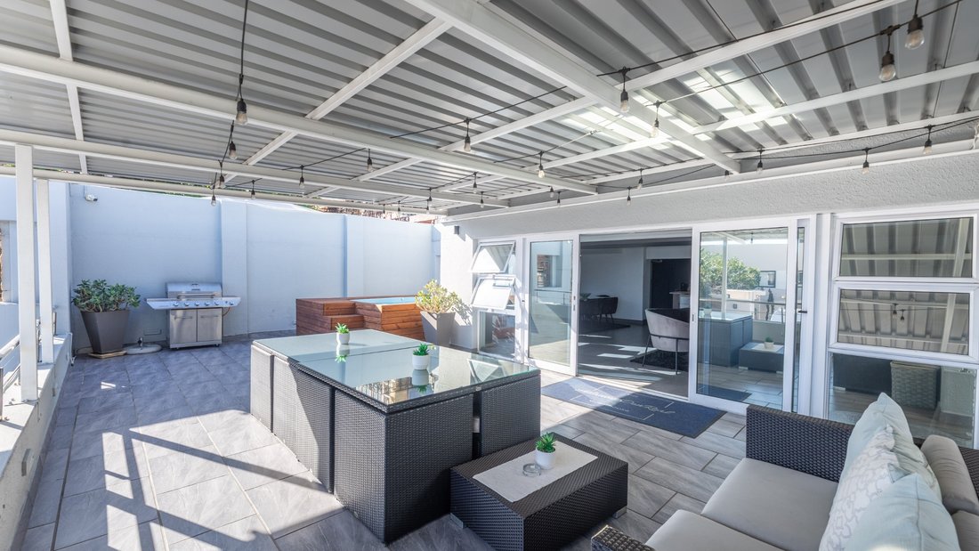 Apartment in Cape Town, Western Cape, South Africa 2 - 18227238