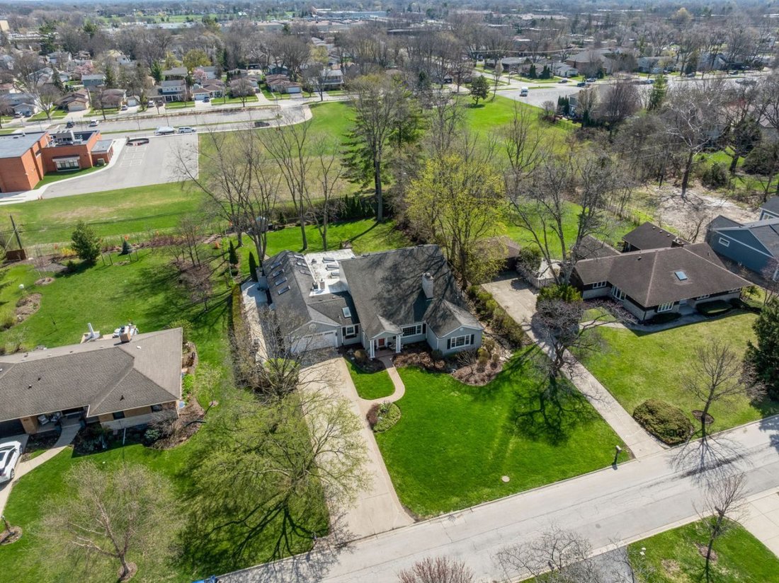 House in Arlington Heights, Illinois, United States 4 - 18228991