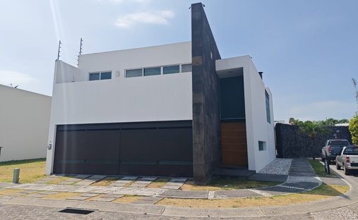 House in Tlaxcalancingo, Puebla, Mexico 1