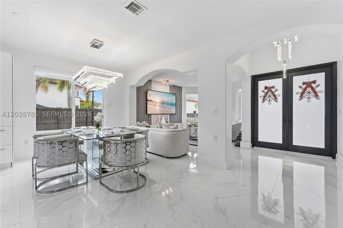 House in Miami, Florida, United States 3 - 18226368