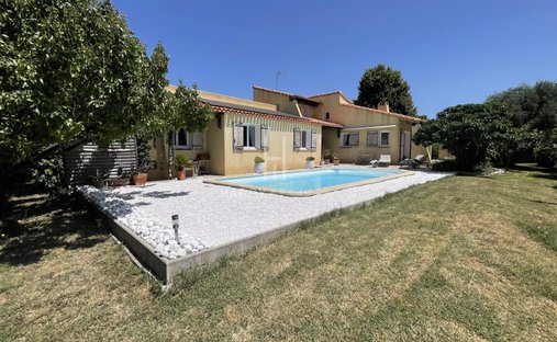 Casa en Mouriès, Provenza-Alpes-Costa Azul, Francia 1