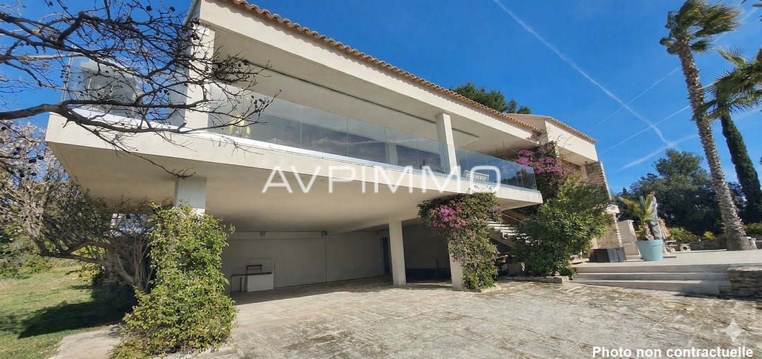 Villa in La Ciotat, Provence-Alpes-Côte d'Azur, France 1 - 18225952