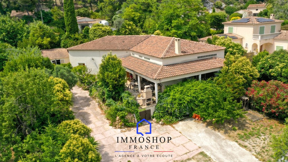 Villa in Ensuès-la-Redonne, Provence-Alpes-Côte d'Azur, France 1 - 18225979