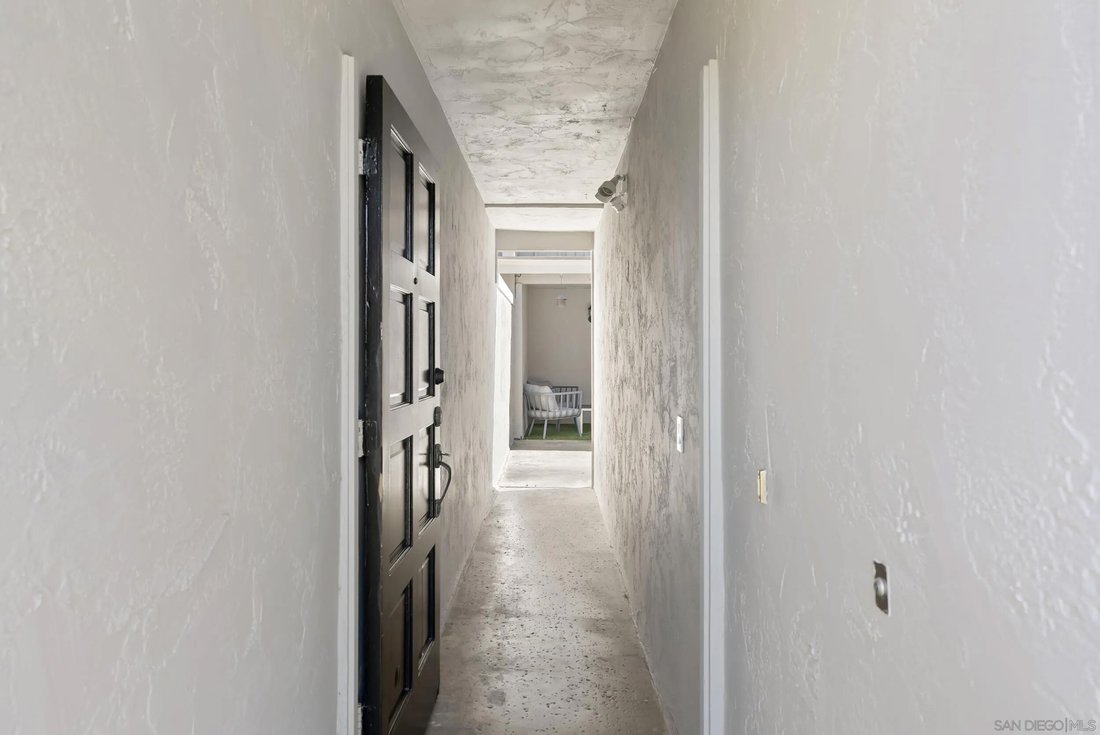 Townhouse in Encinitas, California, United States 3 - 18233821