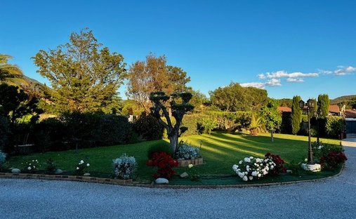 Villa in Les Cluses, Occitania, France 1