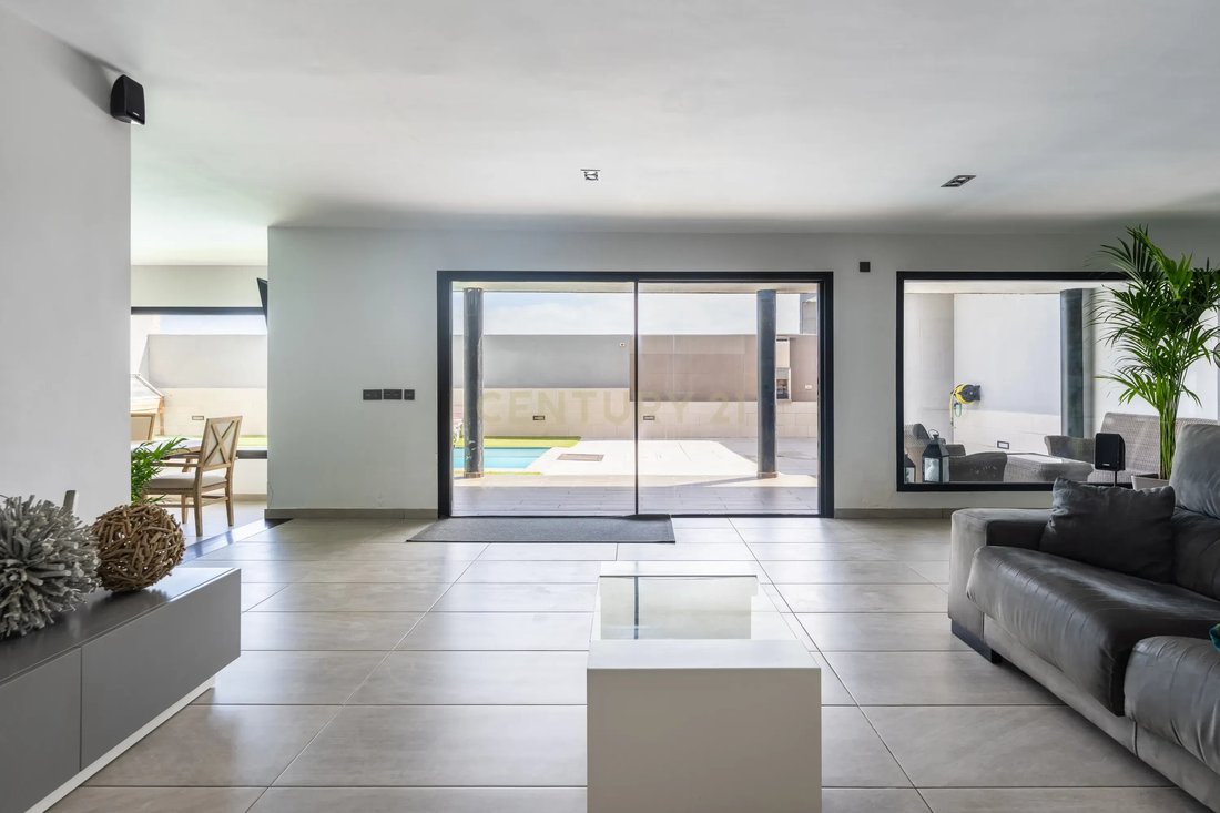 Villa in Telde, Canary Islands, Spain 4 - 18227204