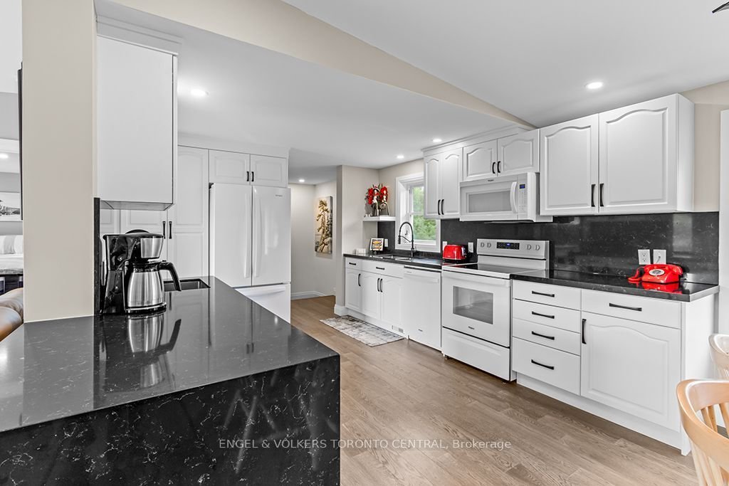Gravenhurst, Ontario, Canada 3 - 18230614