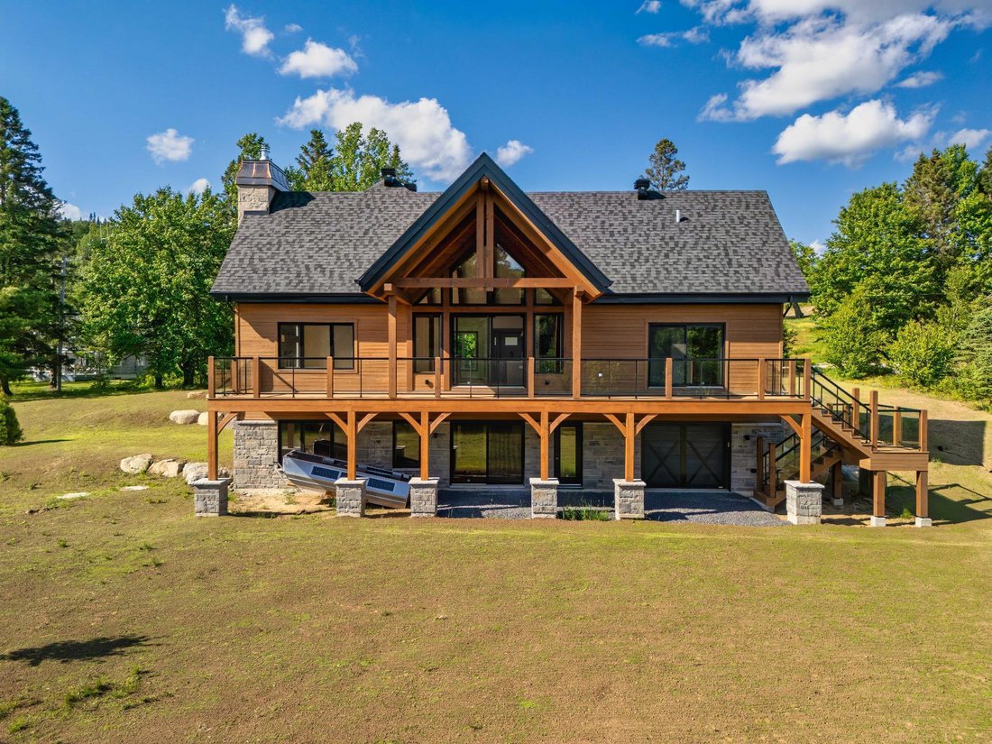 House in Saint-Faustin-Lac-Carré, Quebec, Canada 3 - 18230568
