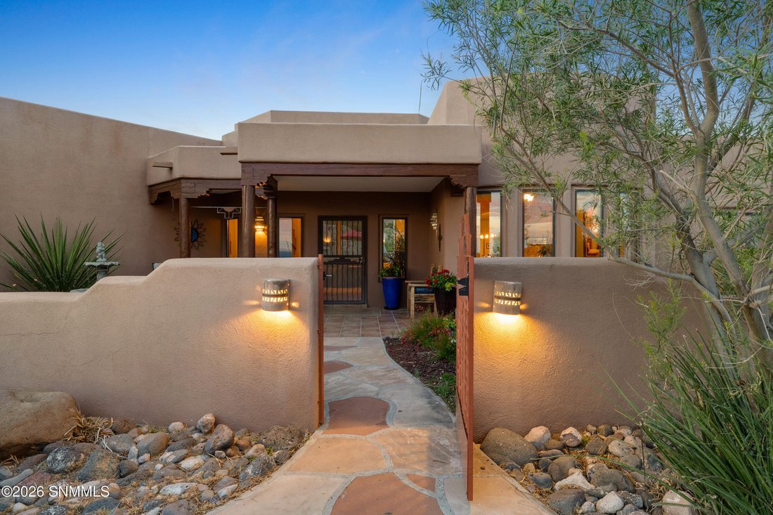 House in Las Cruces, New Mexico, United States 2 - 18226773