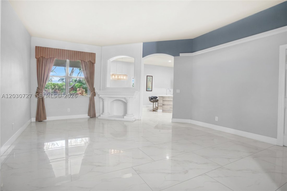 House in Weston, Florida, United States 4 - 18108931