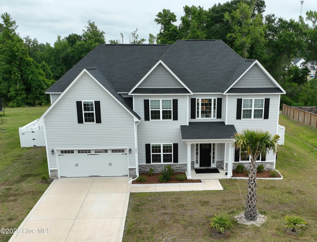 House in North Topsail Beach, North Carolina, United States 1 - 18215637