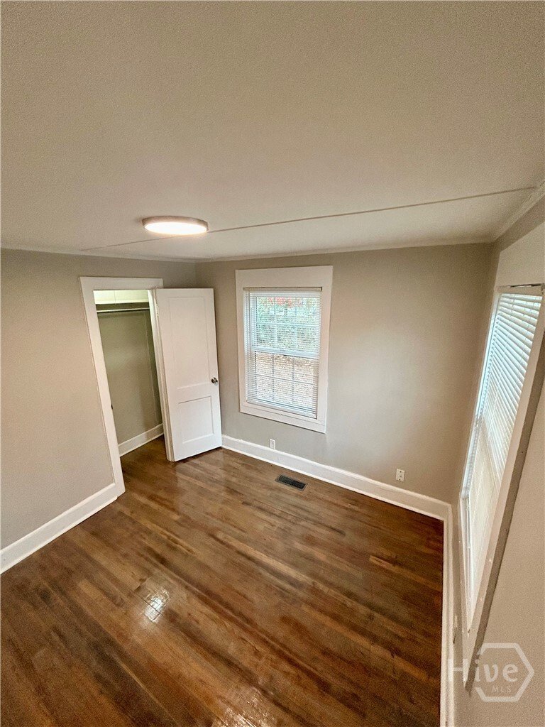 Milledgeville, Georgia, United States 5 - 18225492
