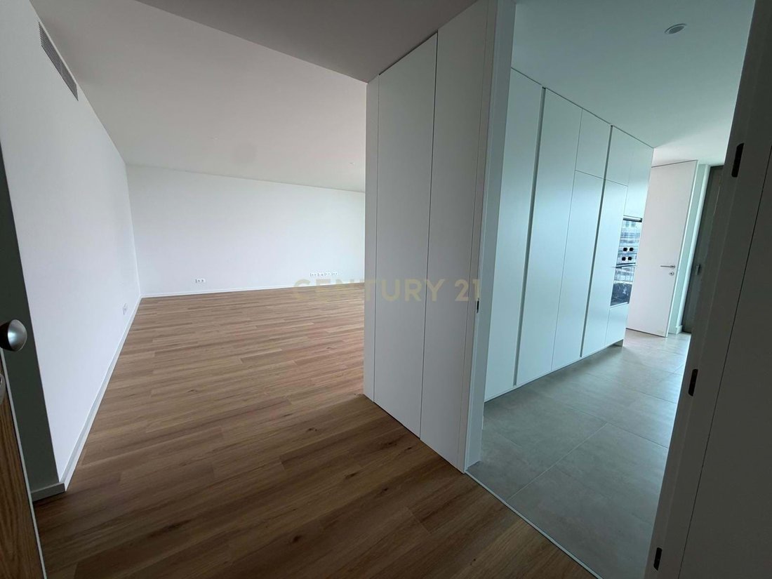 Apartment in Povoa de Santa Iria e Forte da Casa, Lisbon, Portugal 2 - 17546705