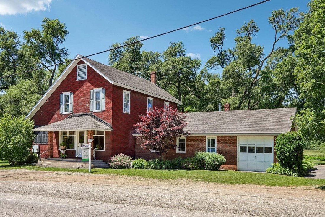 House in Bristol, Wisconsin, United States 1 - 18227074