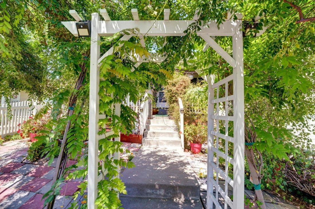 House in Hayward, California, United States 4 - 18232082