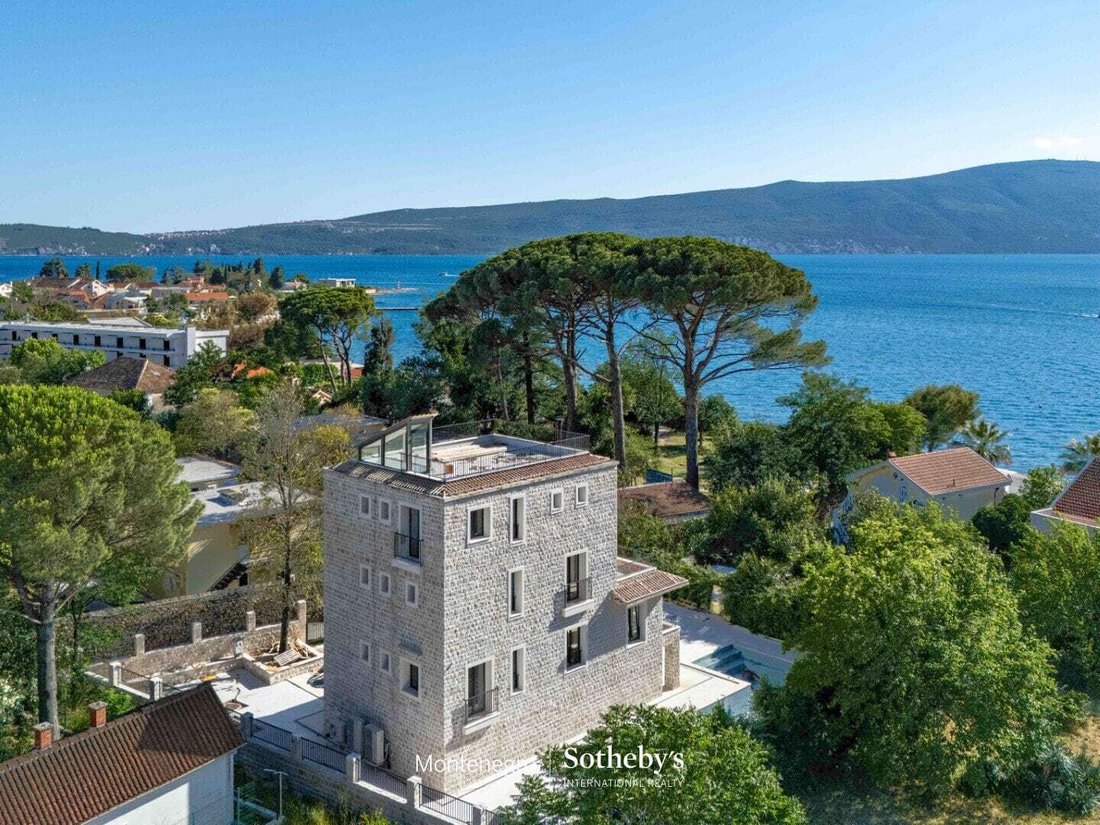 Villa a Lastua Inferiore, Tivat Municipality, Montenegro 2 - 18232649