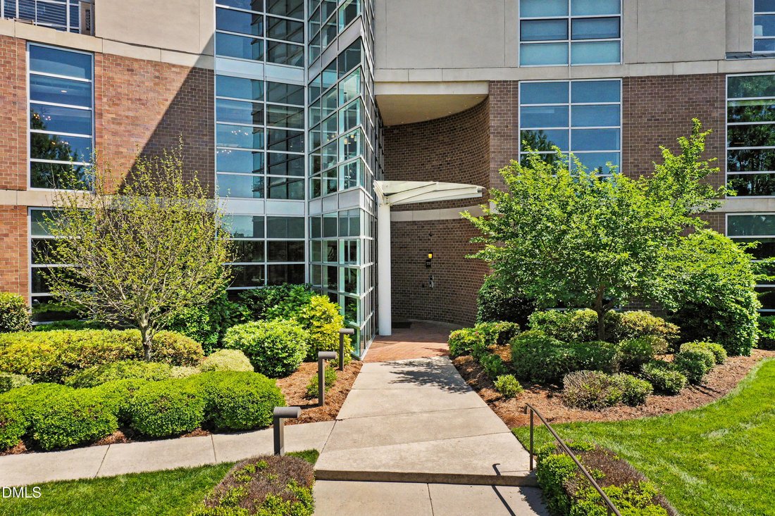 Condo in Chapel Hill, North Carolina, United States 2 - 17937366