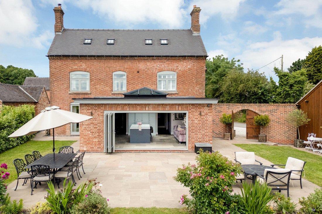 House in Derbyshire, England 2 - 18229976