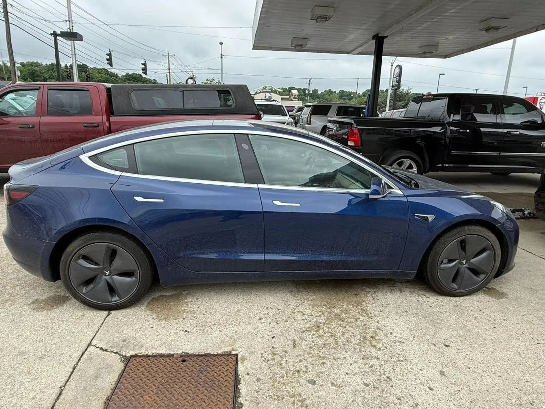 Sedan in Ashland, KY, United States 4 - 17856804