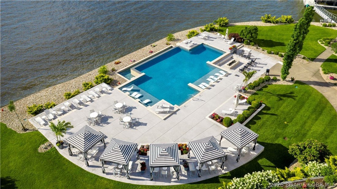 Condo in Sunrise Beach, Missouri, United States 3 - 18230284