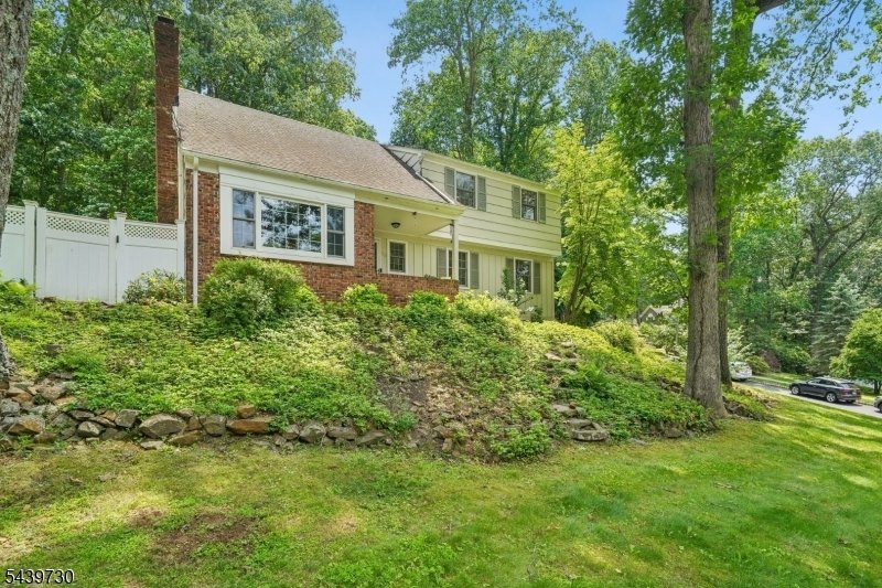 House in Berkeley Heights, New Jersey, United States 2 - 18229058