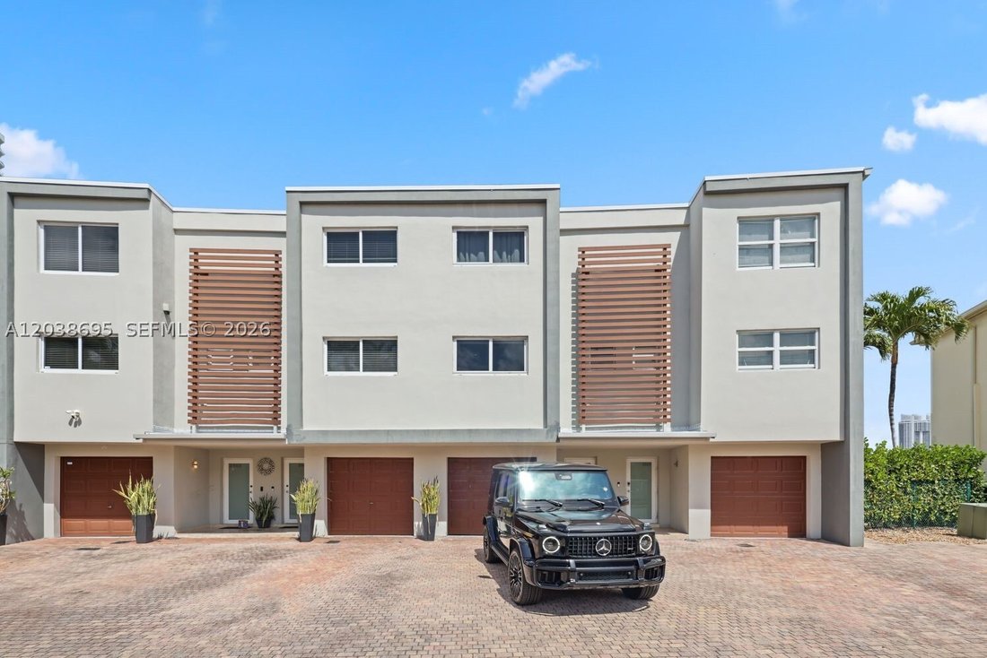 Townhouse in Golden Beach, Florida, United States 3 - 18226390