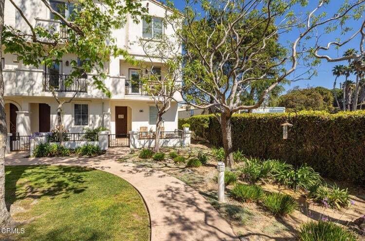 Condo in Ventura, California, United States 1 - 18227225