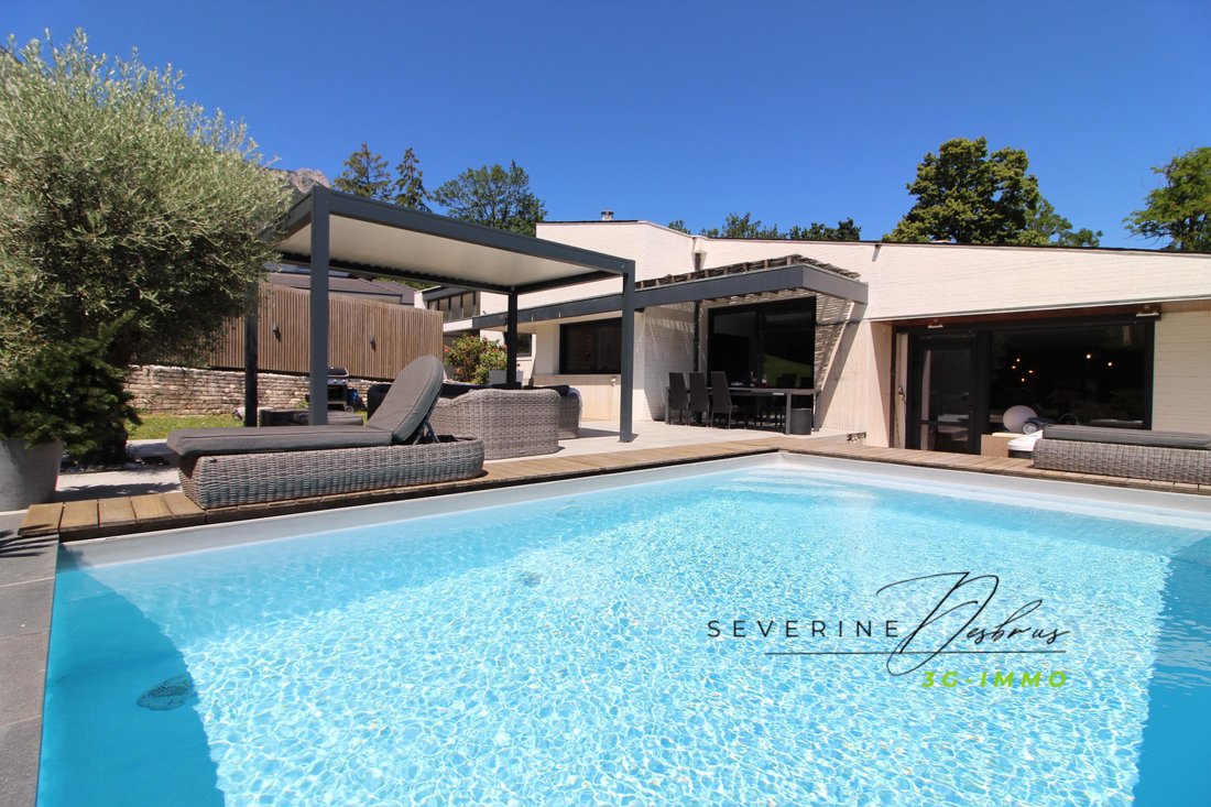 Villa in Le Village, Seyssins, France 1 - 18232541