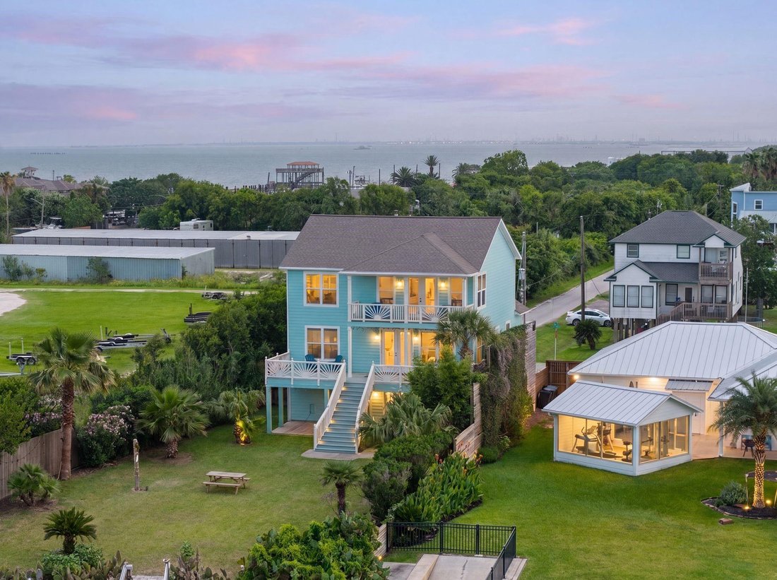 House in San Leon, Texas, United States 1 - 18226543