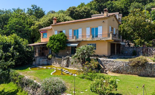 House in Plan de Noves, Vence, France 1