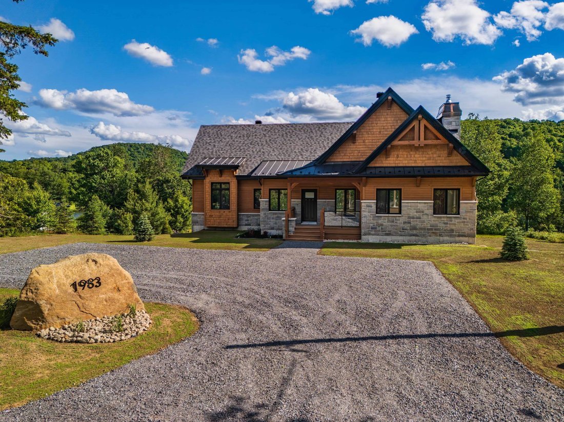 House in Saint-Faustin-Lac-Carré, Quebec, Canada 2 - 18230568