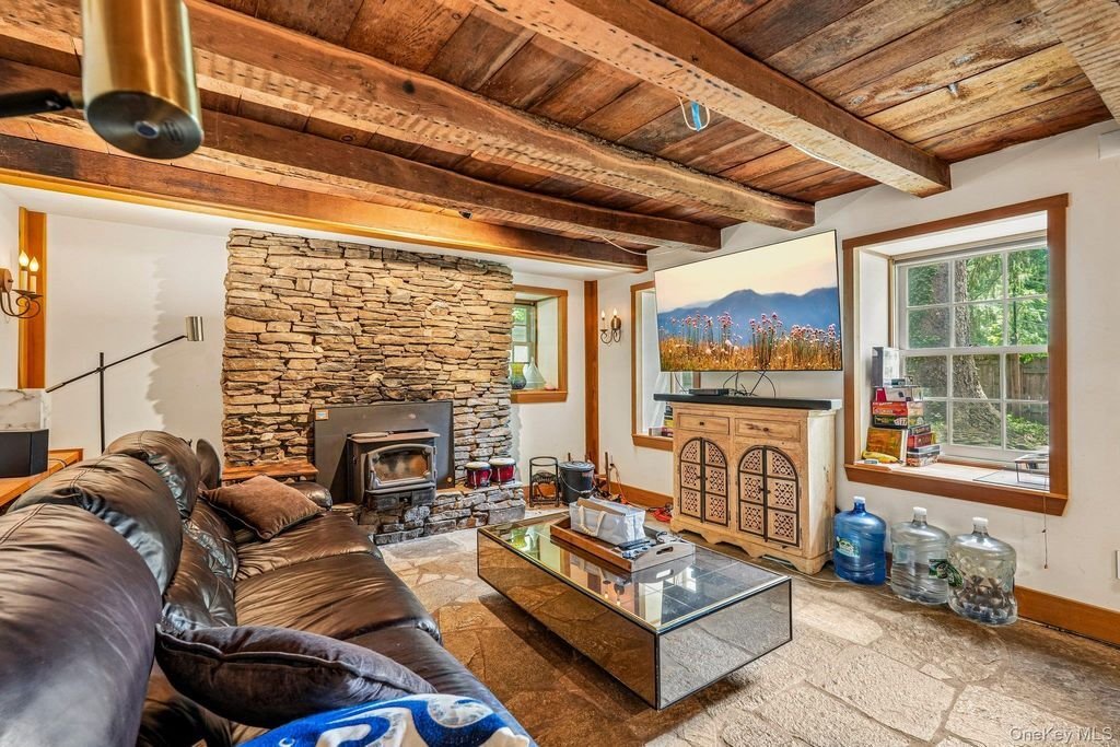 House in Airmont, New York, United States 4 - 18228959