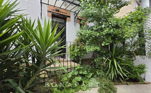 House in Arrondissement of Bobigny, Ile-de-France, France 1