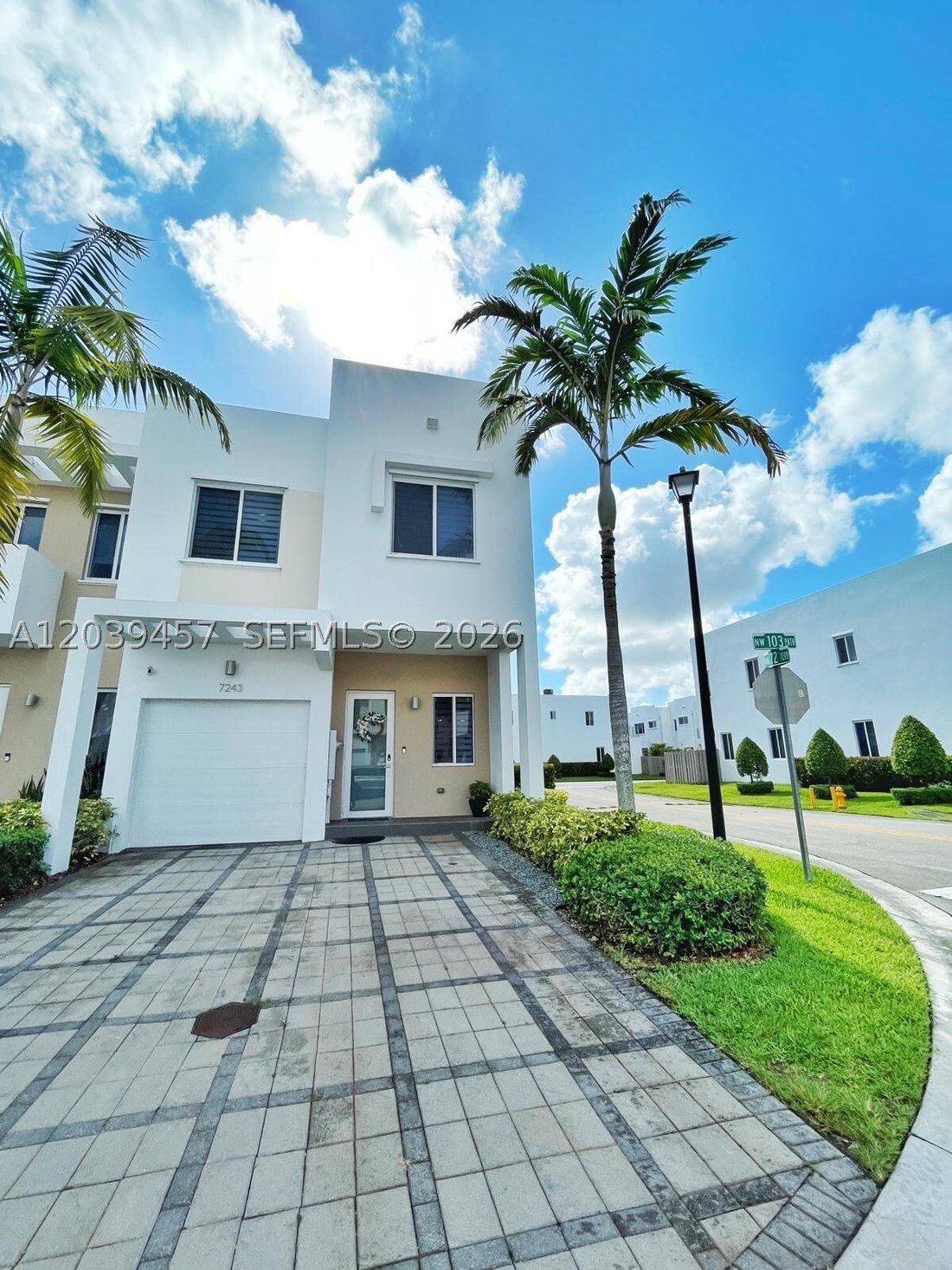 Townhouse in Doral, Florida, United States 2 - 18226374