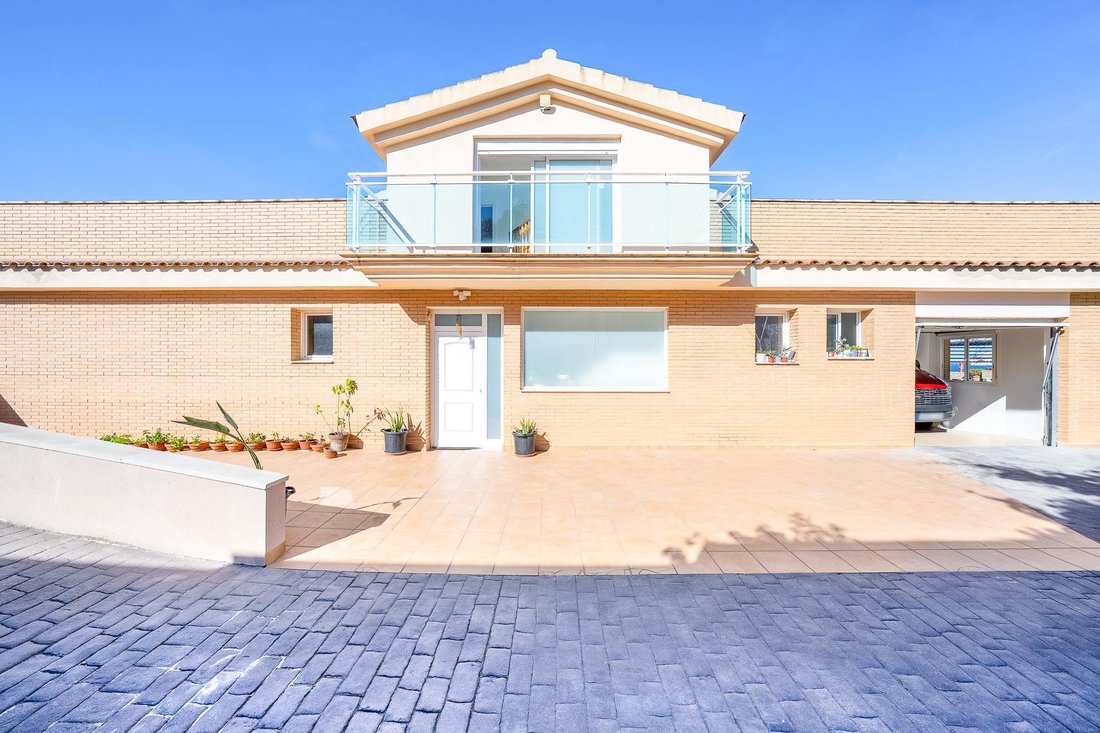 Villa in Salou, Catalonia, Spain 5 - 18226056