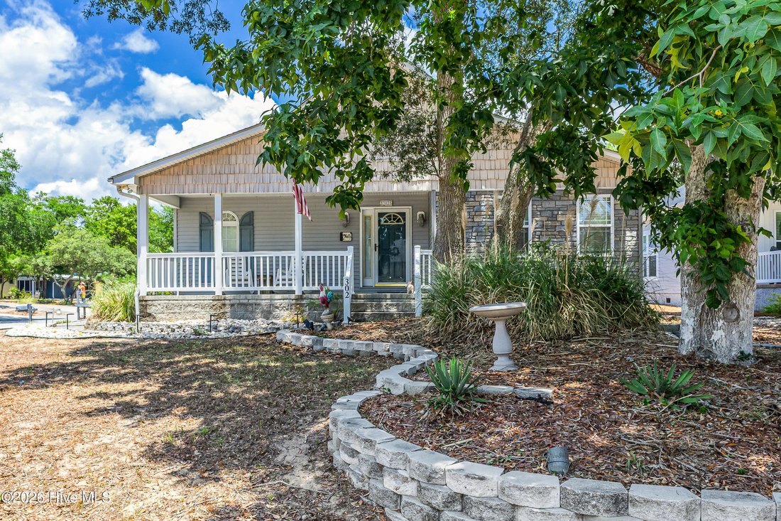 House in Oak Island, North Carolina, United States 2 - 18225485