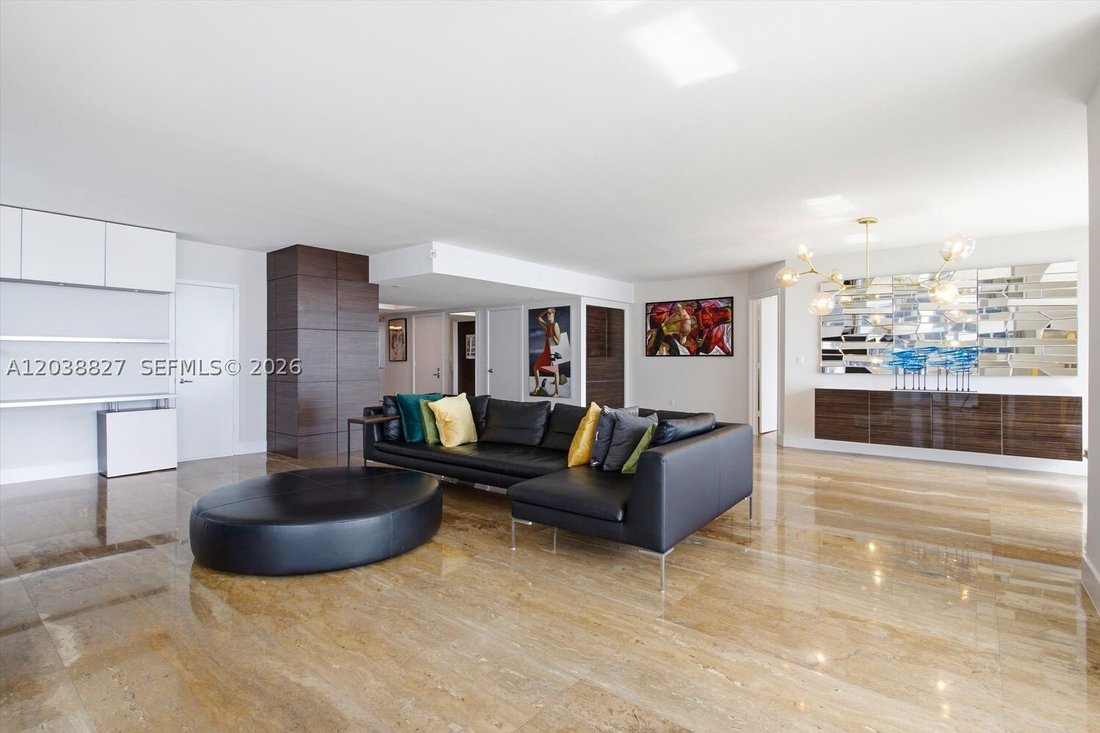 Condo in Miami, Florida, United States 4 - 18226343