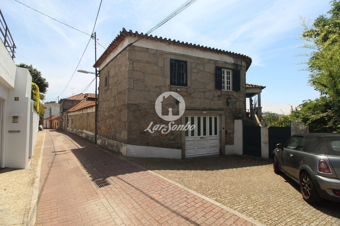 Villa in Ermesinde, Distrikt Porto, Portugal 1 - 18229657