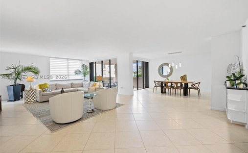 Condo in Bal Harbour, Florida, United States 1