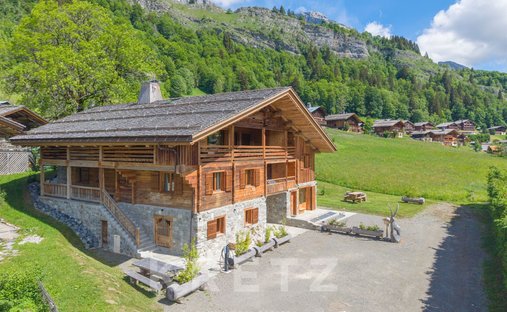 Chalet in Le Grand-Bornand, Auvergne-Rhône-Alpes, France 1