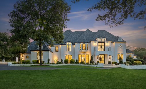 House in Lewisville, Texas, United States 1