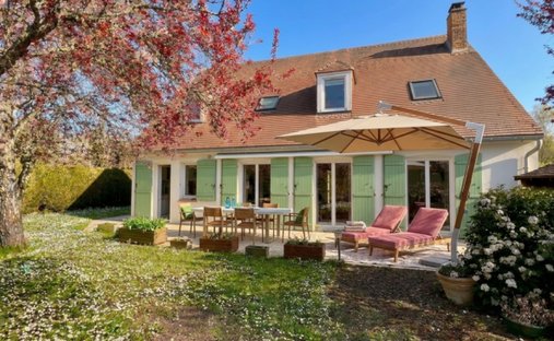 House in Montfort-l'Amaury, Ile-de-France, France 1