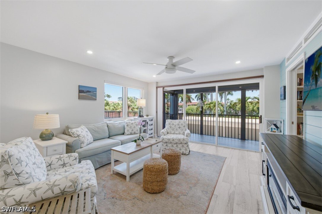 Condo in Naples, Florida, United States 4 - 18233752