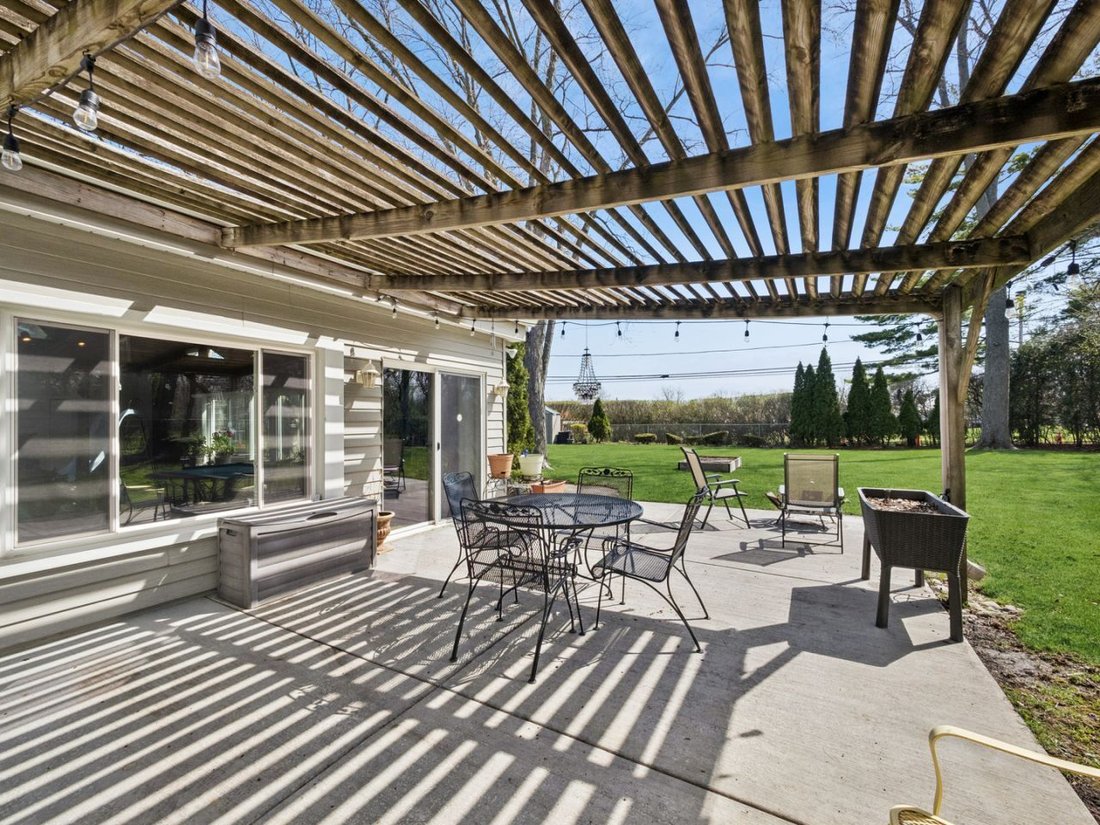 House in Arlington Heights, Illinois, United States 3 - 18228991