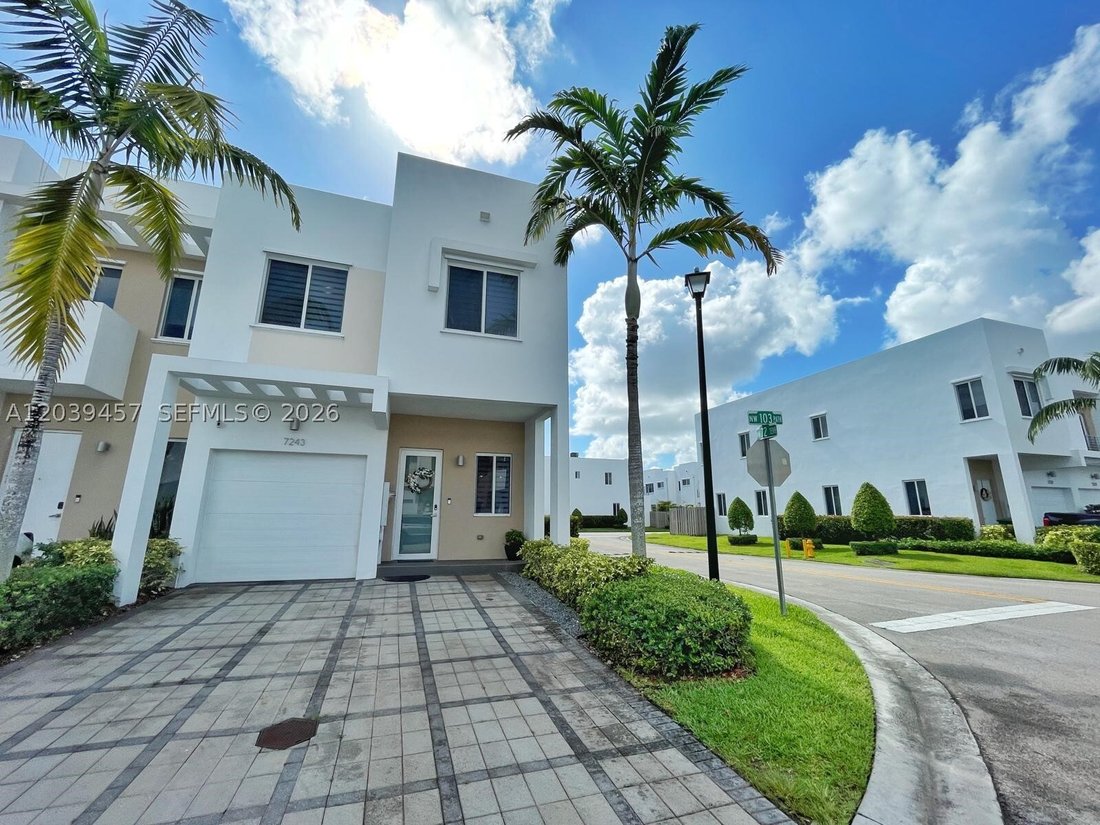 Townhouse in Doral, Florida, United States 3 - 18226374