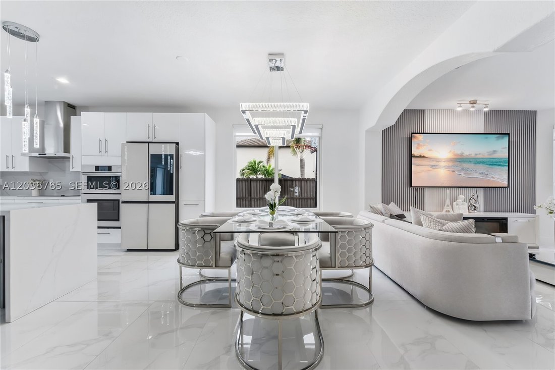 House in Miami, Florida, United States 5 - 18226368